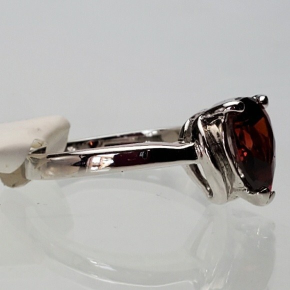 Silver tone red/ orange size 5 ring delicate teardrop shape stone - Picture 6 of 8